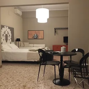 https://due-cani.palermohotels.org